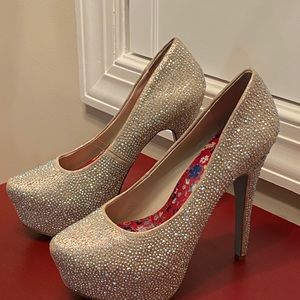 Jessica Simpson heels